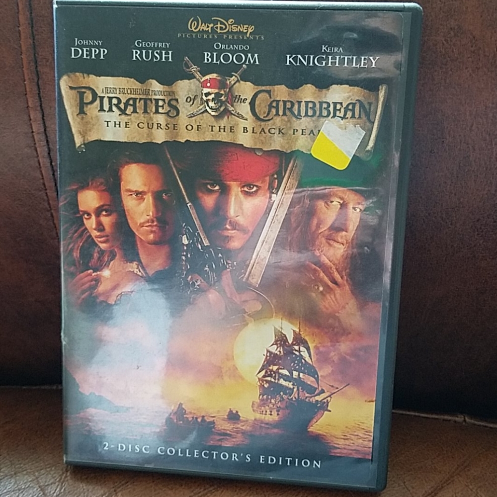 Pirates of the Caribbean 2 piece Collective set DV